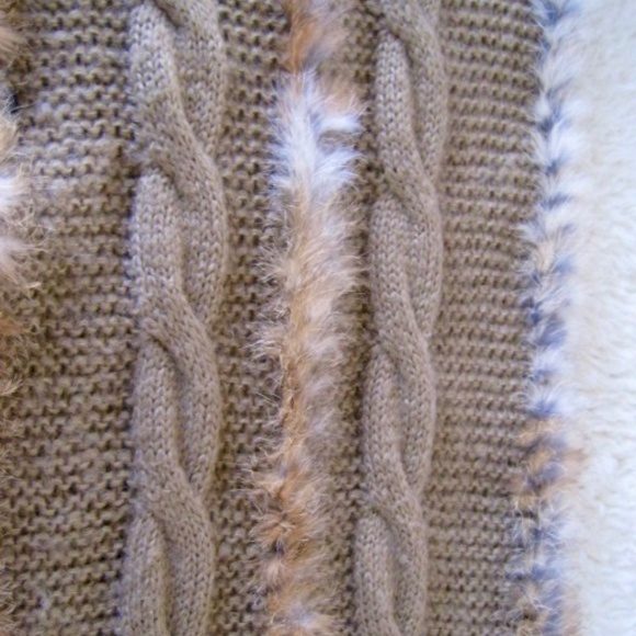 Rudsak Cable Knit Infinity Scarf w/Rabbit Fur - Picture 4 of 5